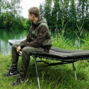 Strategy High Flat Bedchair